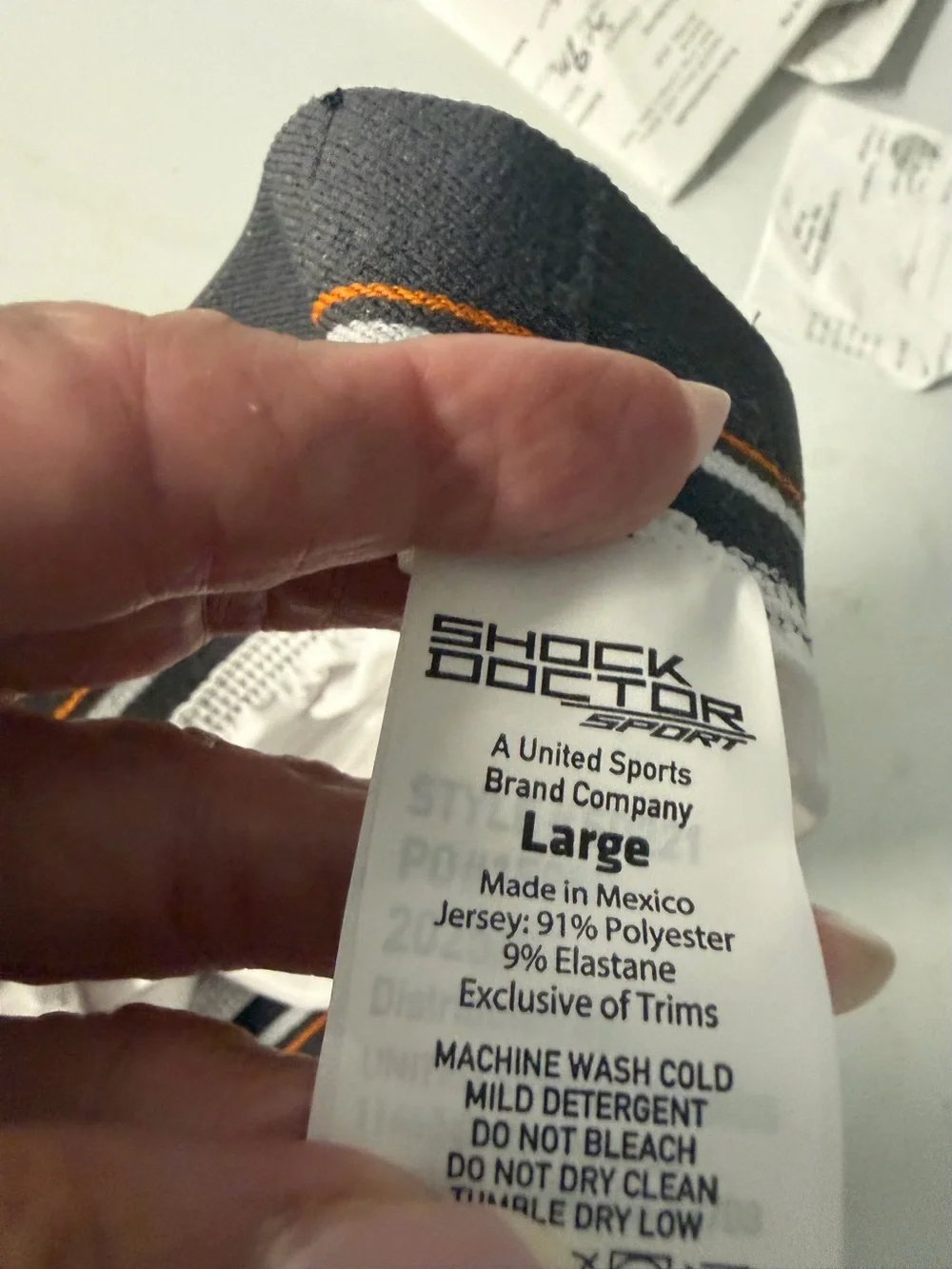 Shock doctor  Sport Men's Compression Short with Cup - White size large nwt